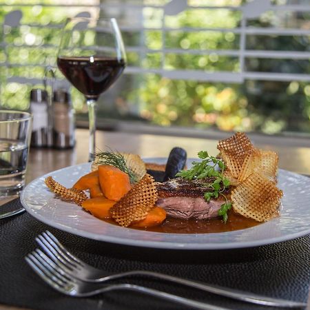 Logis Hotel Restaurant Des Acacias Lille Neuville En Ferrain نيوفيل-ان-فيرا المظهر الخارجي الصورة