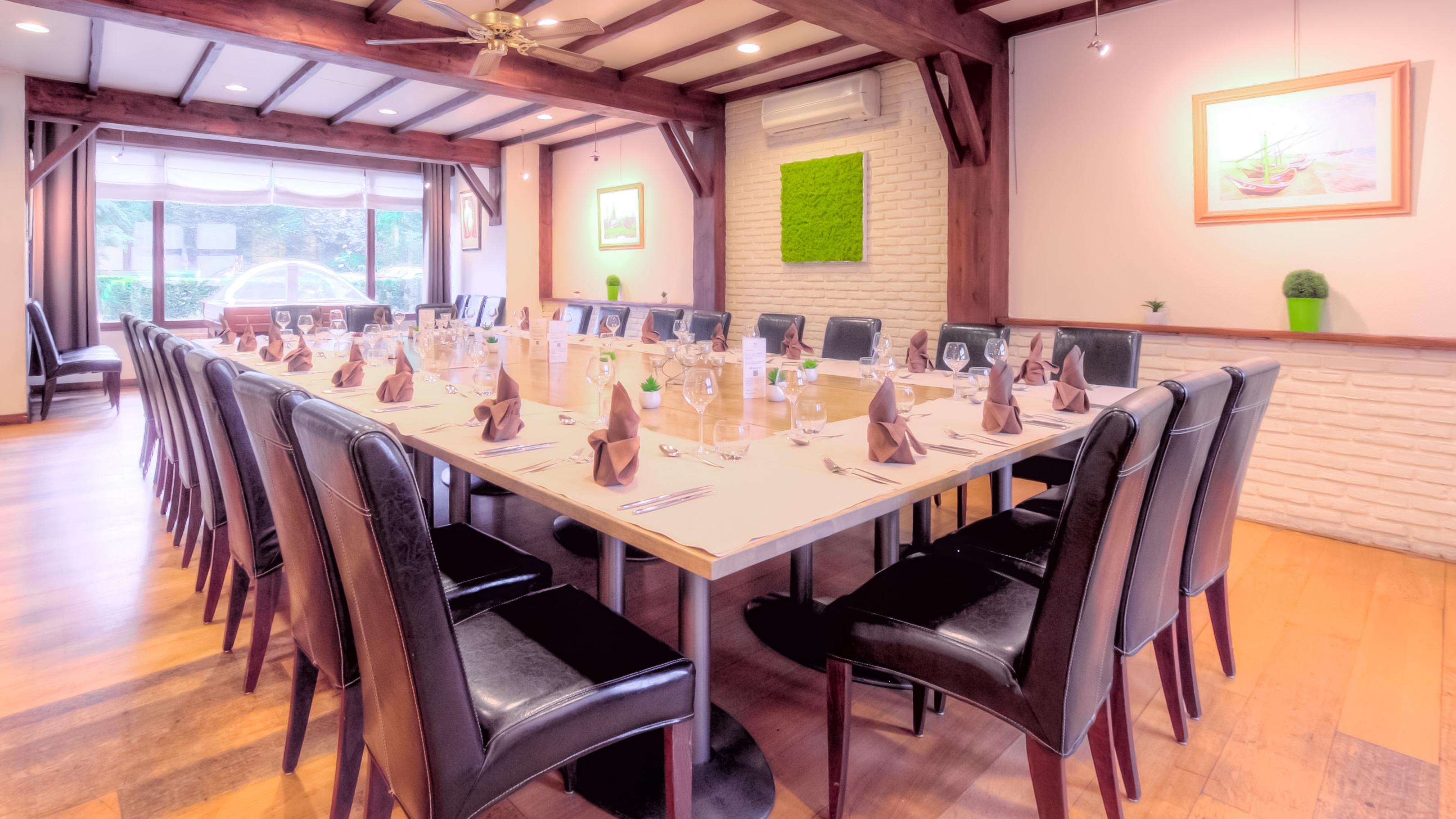 Logis Hotel Restaurant Des Acacias Lille Neuville En Ferrain نيوفيل-ان-فيرا المظهر الخارجي الصورة