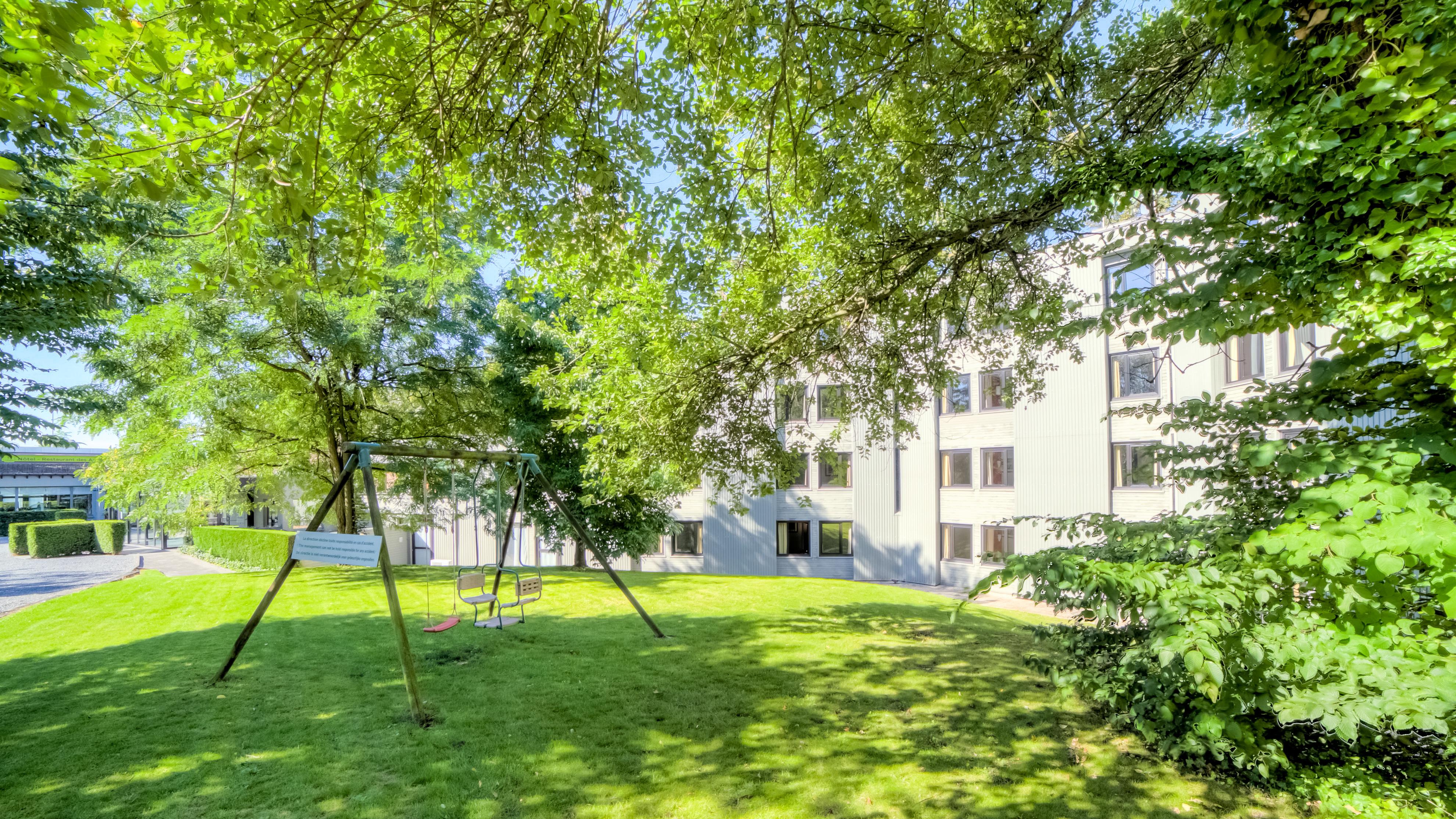 Logis Hotel Restaurant Des Acacias Lille Neuville En Ferrain نيوفيل-ان-فيرا المظهر الخارجي الصورة